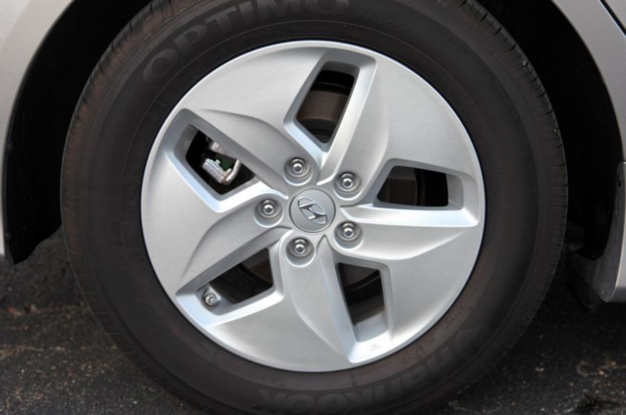  Hyundai Sonata Hybrid 2010 года  (фото 74 из 83)